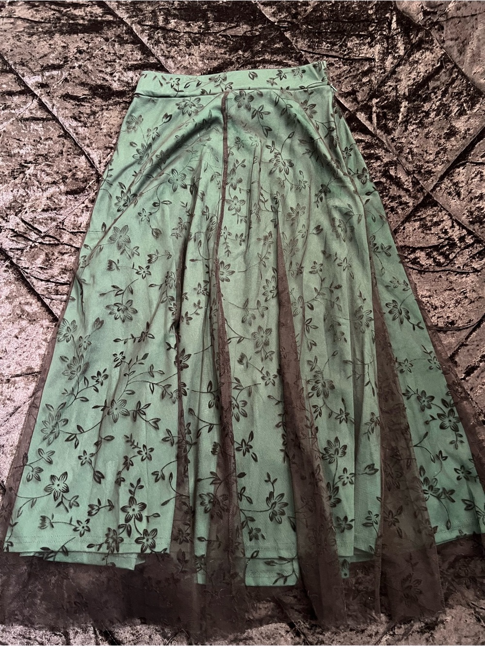 Floral Lace Overlay A-Line Skirt in Mint Green